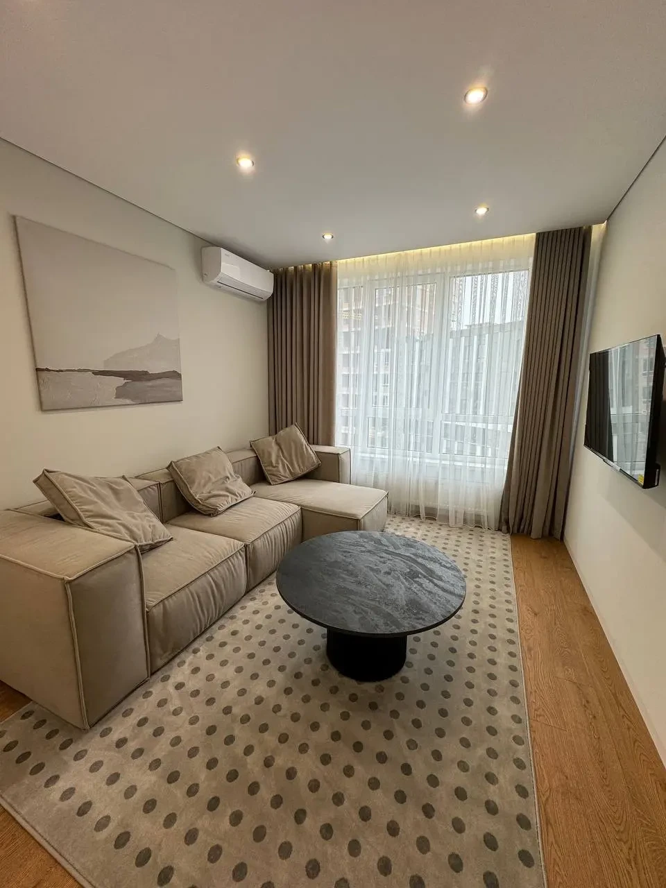 Оренда 2-кім. квартири 70 м.кв., в. Замарстинівська 6