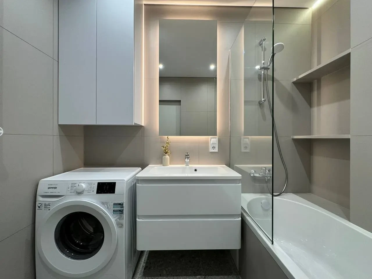 Оренда 2-кім. квартири 70 м.кв., в. Замарстинівська 3