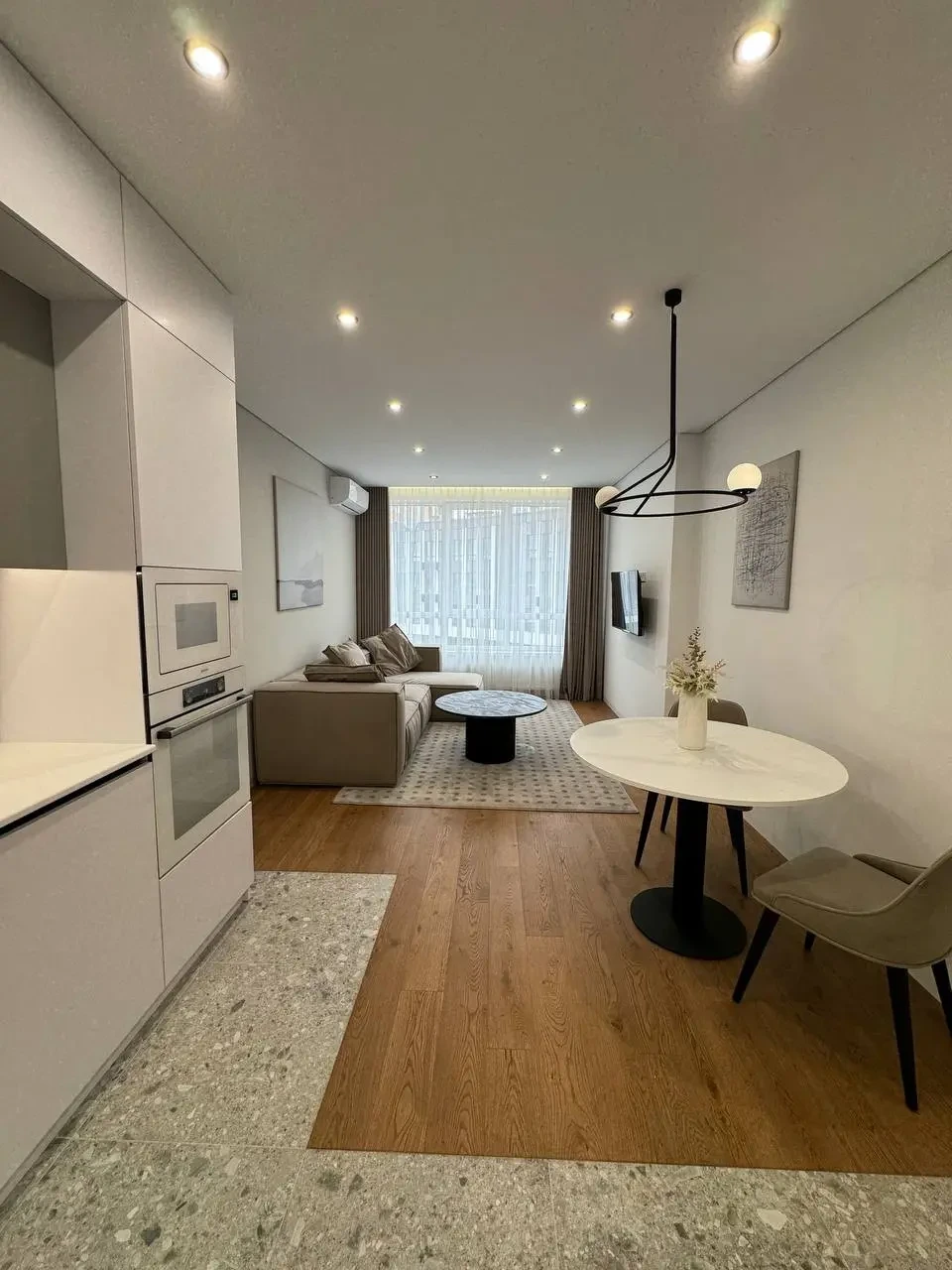Оренда 2-кім. квартири 70 м.кв., в. Замарстинівська 5