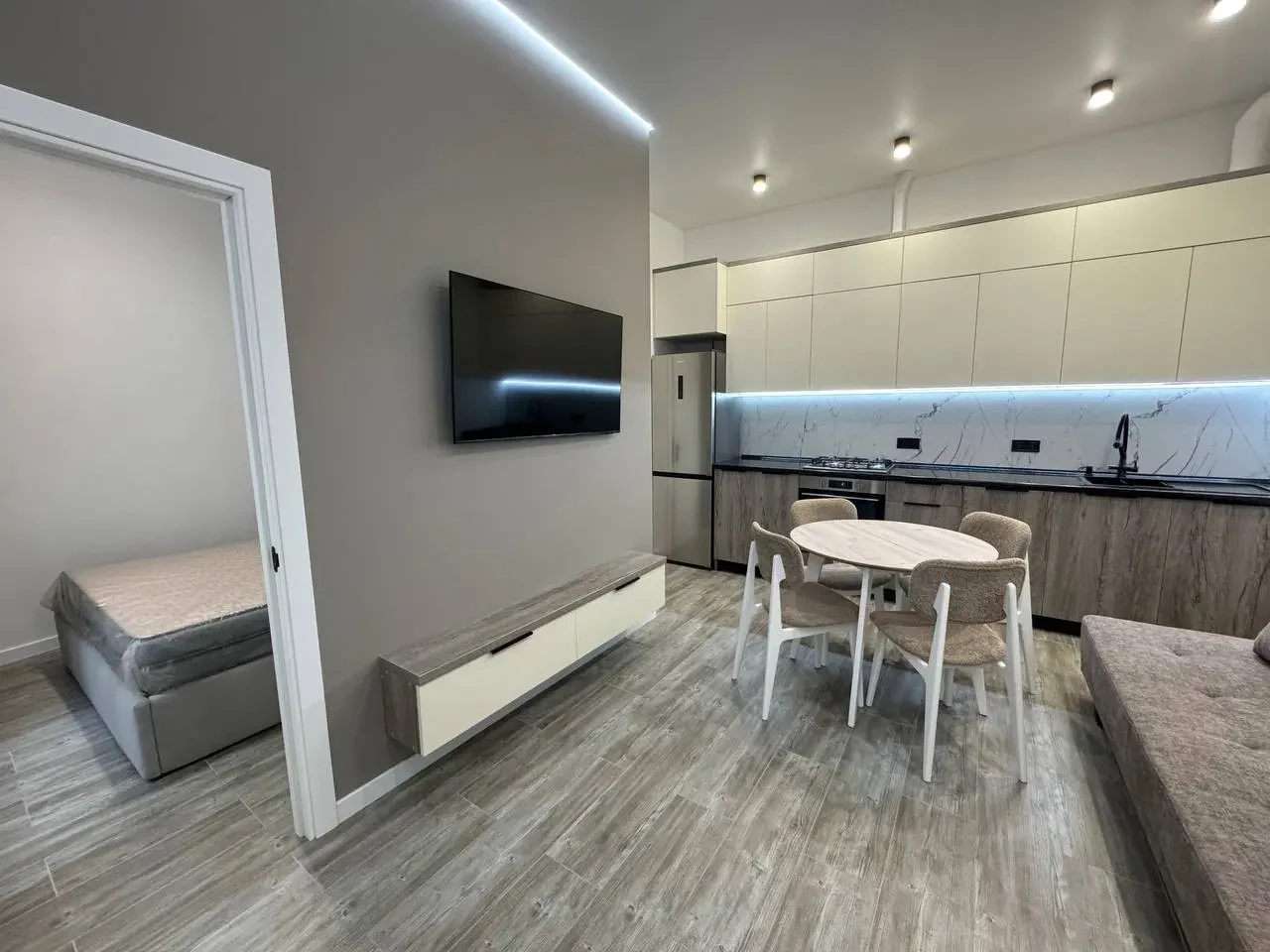 Оренда 1-кім. квартири 35 м.кв., в. академіка С. Єфремова 6