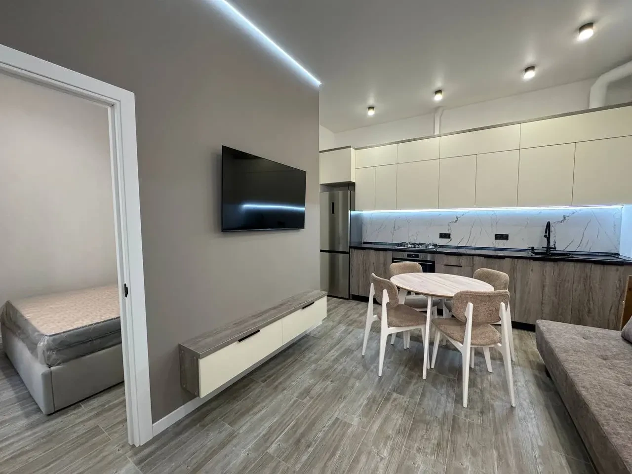 Оренда 1-кім. квартири 35 м.кв., в. академіка С. Єфремова 2