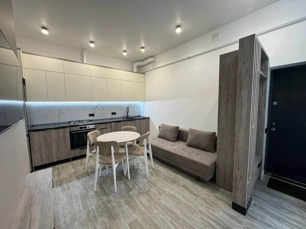 Оренда 1-кім. квартири 35 м.кв., в. академіка С. Єфремова 5