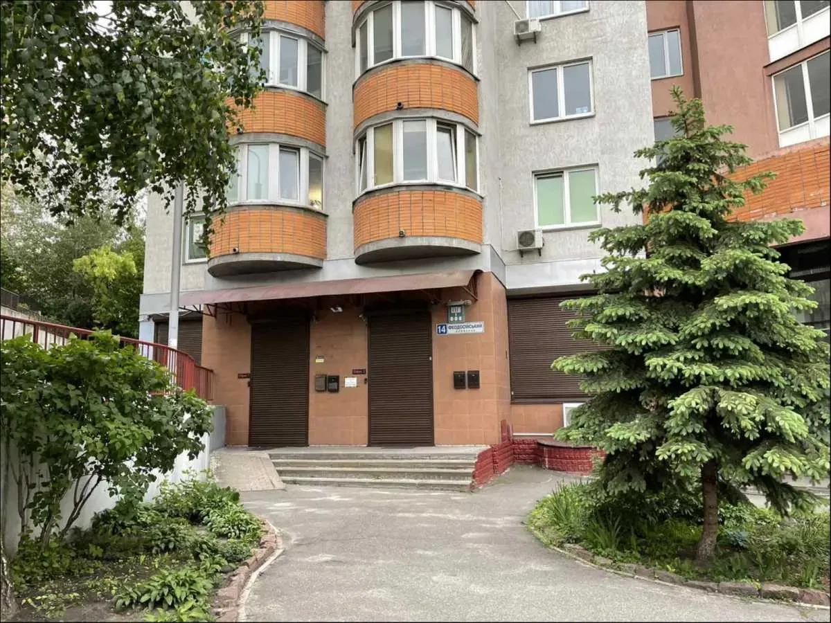 офісне приміщення Київ, Голосіївський, Феодосійський 14