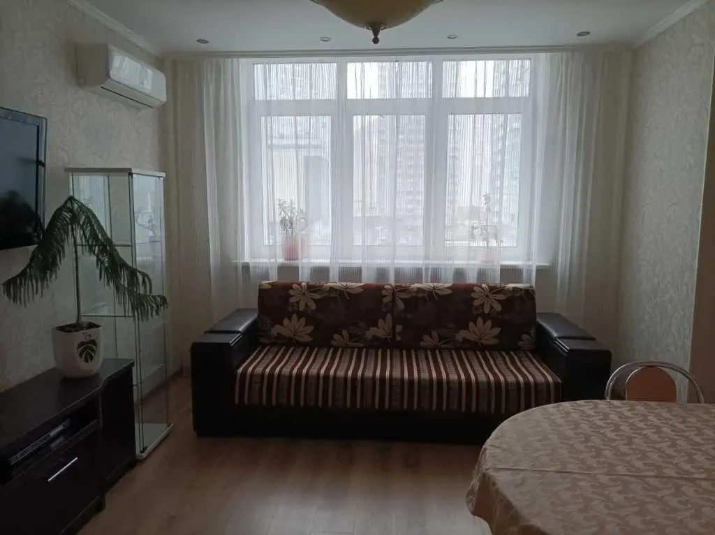 3-к квартира Київ, Дарницький, Миколи Бажана 8б 4