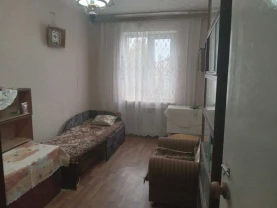 кімната Київ, Святошинський, Симиренка 5