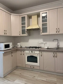 Оренда 2-кім. квартири 70 м.кв., в. Яцкова
