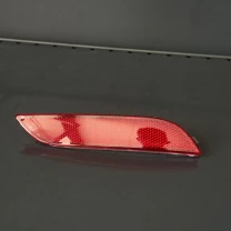 Катафот (відбивач) правий Toyota Camry V80 FP7063F6P