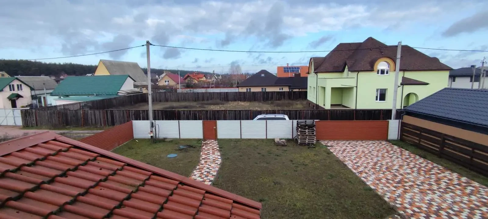 4-к будинок Вишгородський, Лютіж, Патріотів 10