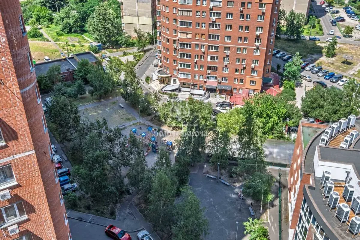 3-к квартира Київ, Дарницький, Анни Ахматової 13д 22