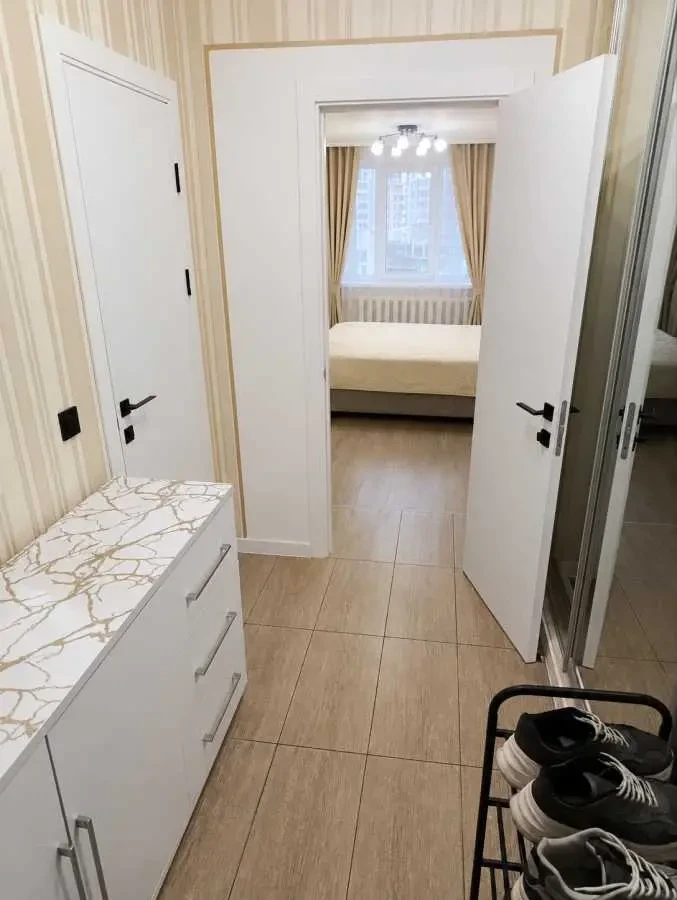 2-к квартира Київ, Печерський, Старонаводницька 4 4