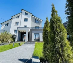 Оренда 5-кім. будинку 260 м.кв., в. бічна Львівська