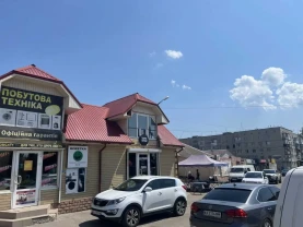 торгові площі Обухівський, Ржищів, Ярмаркова 1