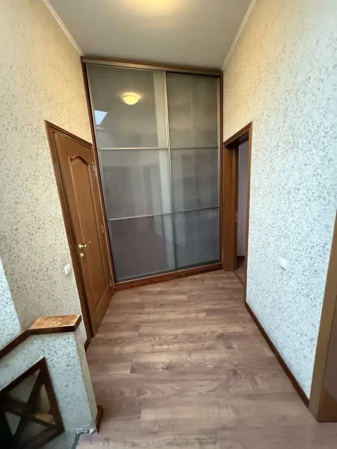 офісне приміщення Київ, Шевченківський, Трьохсвятительська 13 15