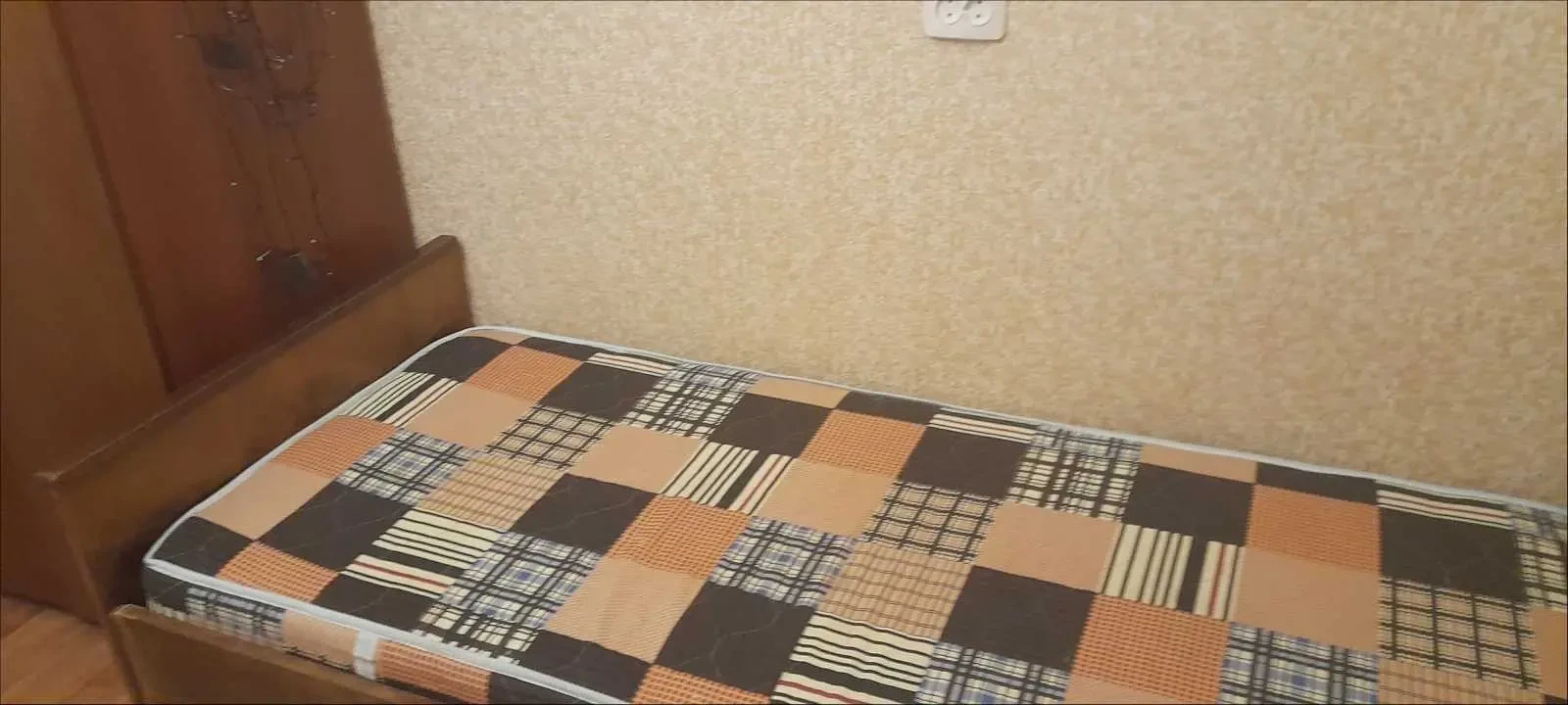 кімната Київ, Дарницький, Ревуцького 13 8