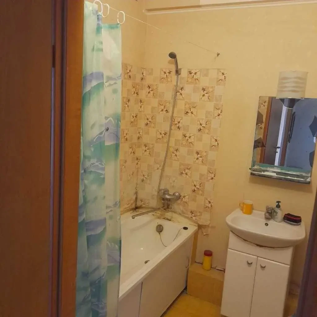 1-к квартира Броварський, Бровари, Грушевського 7 8
