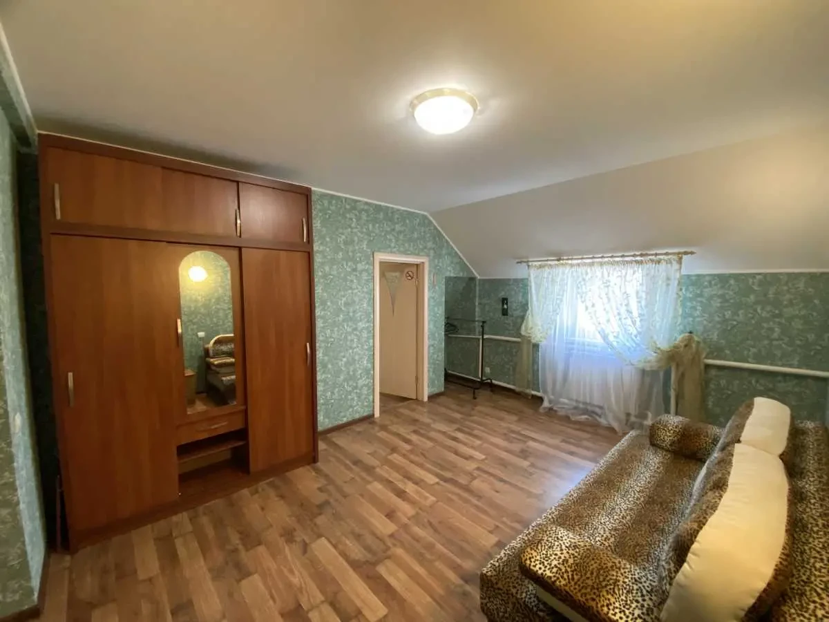 6-к будинок Бориспільський, Бориспіль, Садова 12