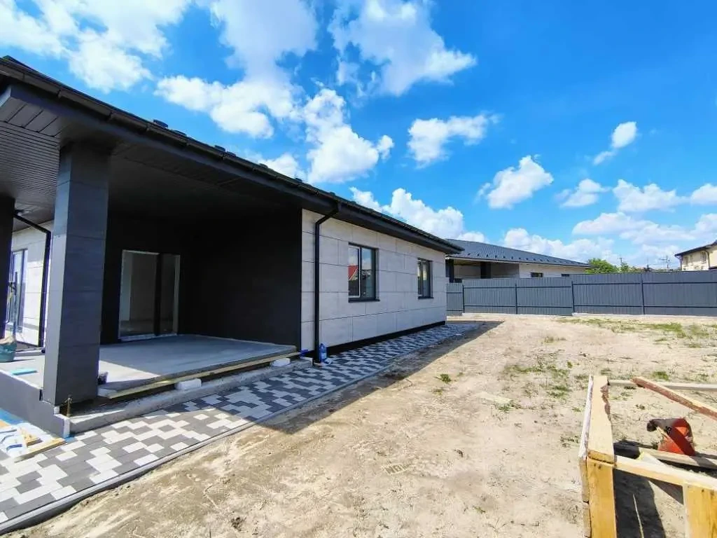 3-к квартира Фастівський, Крячки, Авіаторів 3