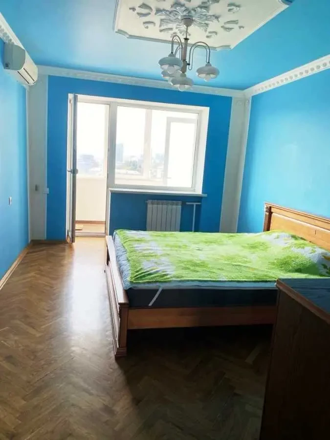 3-к квартира Київ, Печерський, Мічуріна 4 4