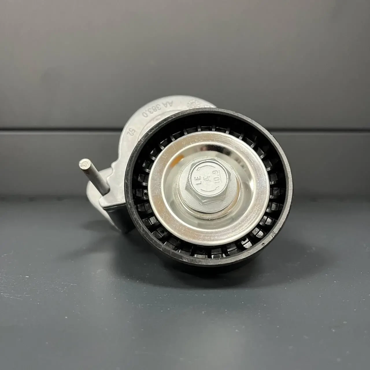 Натягувач ремня привідного Dodge Jeep Chrysler Mitsubishi 4891595AE 	534032510	39341 3