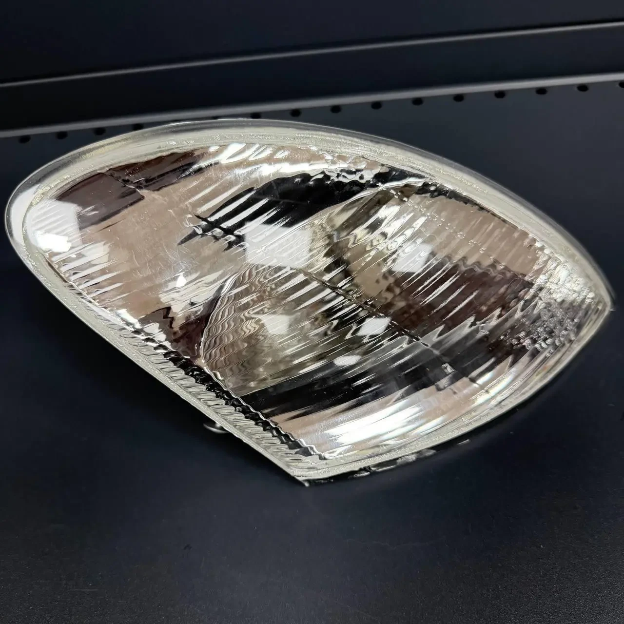 Повторювач повороту DEPO 	7701040712 Renault Megane Рено Меган