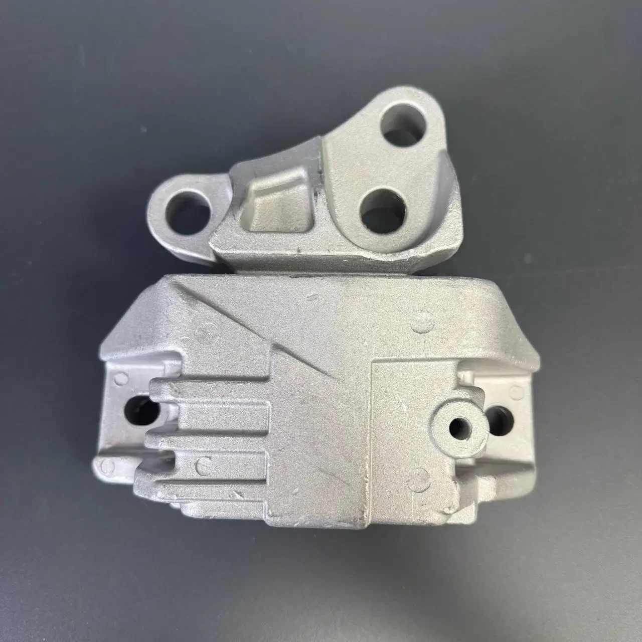 Подушка ліва Jeep Renegade 68297795AA
