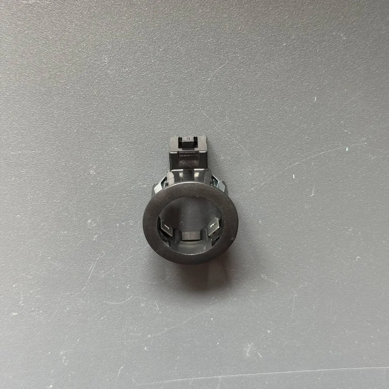 Кронштейн датчика паркування Toyota/Sequoia/Sienna/Land Cruiser 200 8934833080