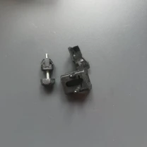 Кронштейн упору капота правий Ford Fusion mk5 17-20 HS7316C618BA
