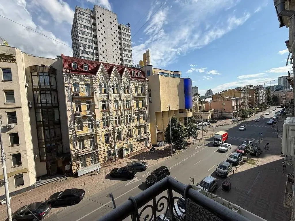 4-к квартира Київ, Печерський, Шота Руставелі 12 14