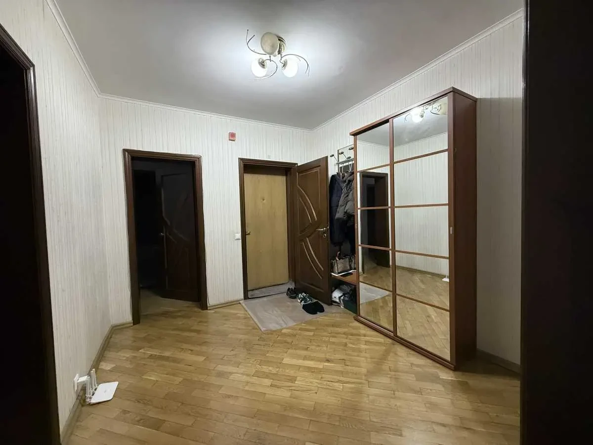 3-к квартира Київ, Дніпровський, Новаторів 23
