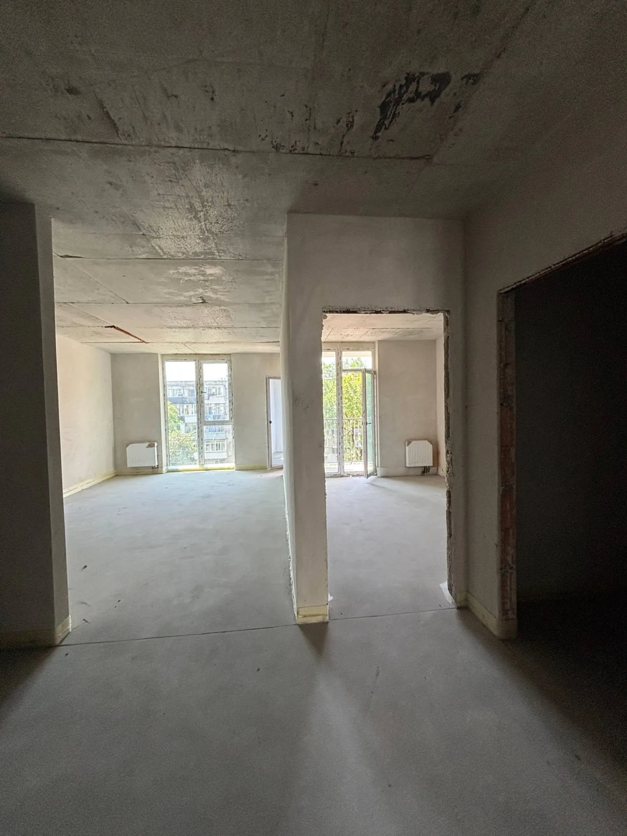 Продаж 2-кім. квартири 75 м.кв., в. Зелена 9