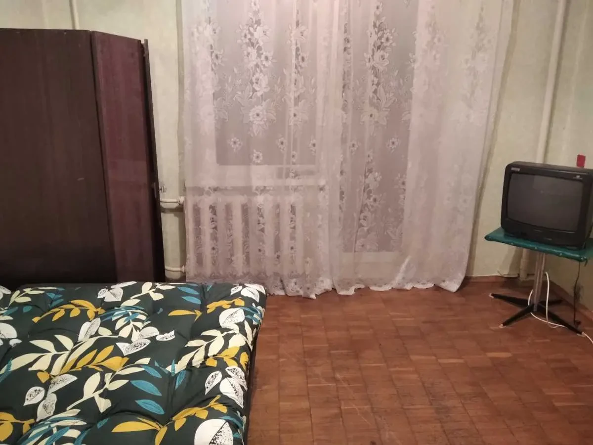 кімната Київ, Деснянський, Володимира Маяковського 2