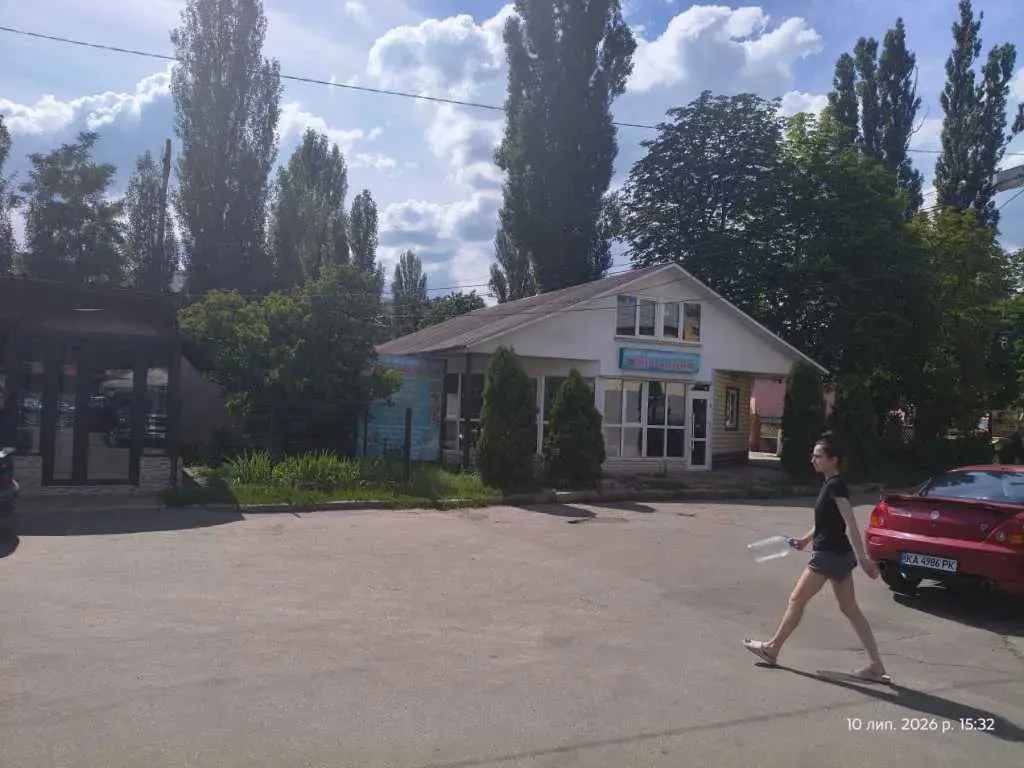 торгові площі Київ, Деснянський, Братиславська 14Б 8