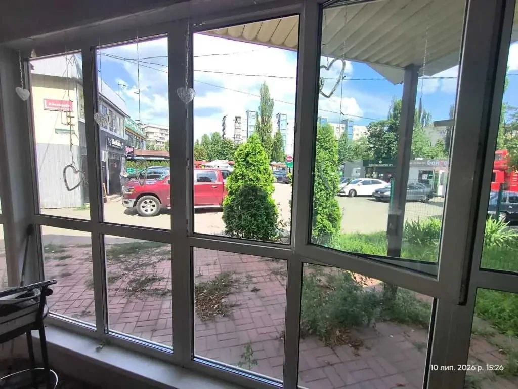 торгові площі Київ, Деснянський, Братиславська 14Б 20