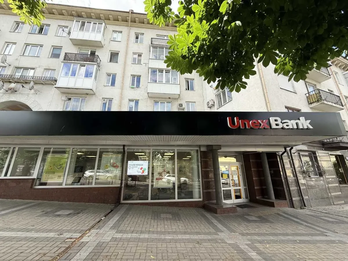 торгові площі Луцьк, Винниченка 25 2