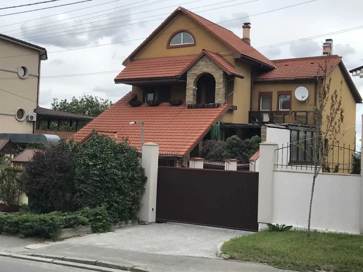 7-к будинок Київ, Голосіївський, Добрий Шлях 63