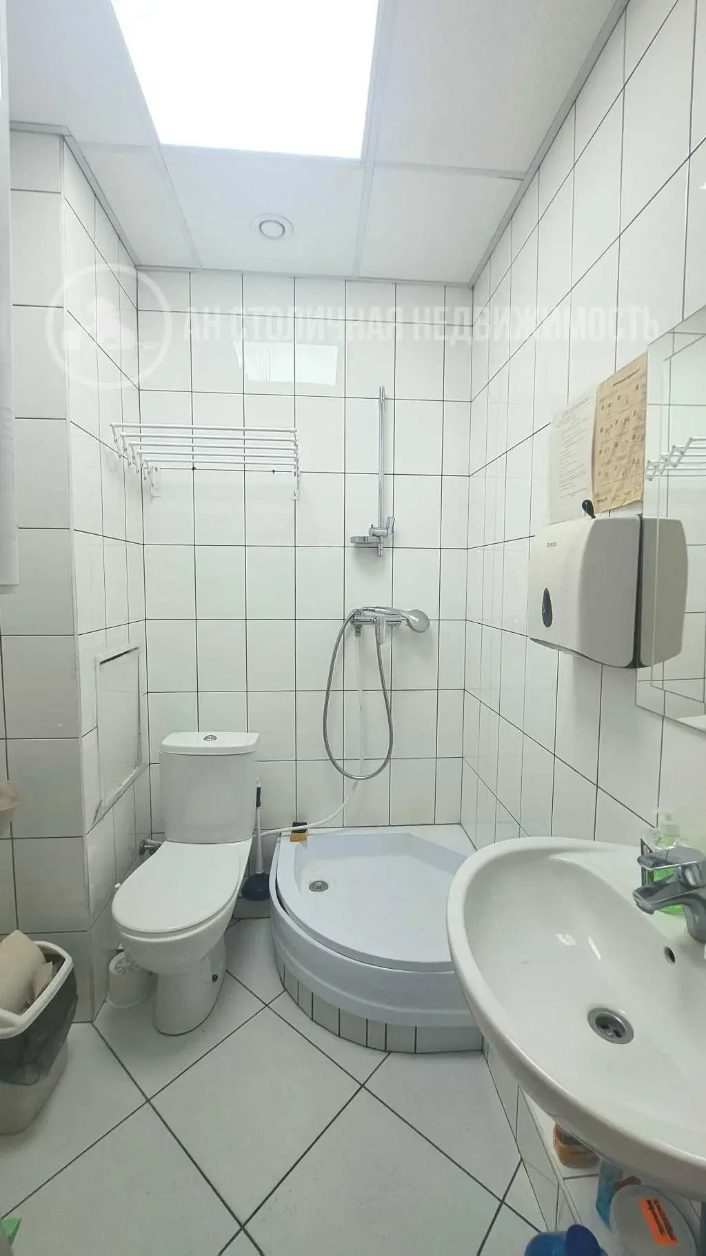 торгові площі Київ, Печерський, Андрія Верхогляда 2а 8