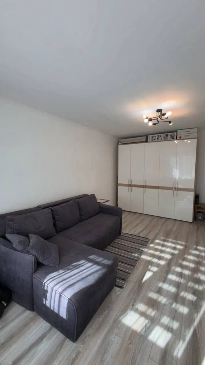 Продаж 1-кім. квартири 29.3 м.кв., в. Сосюри 10