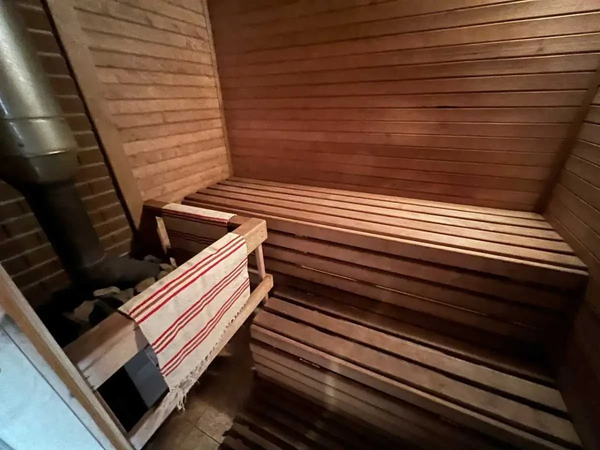 3-к дача Бучанський, Лісне, Лісова 17