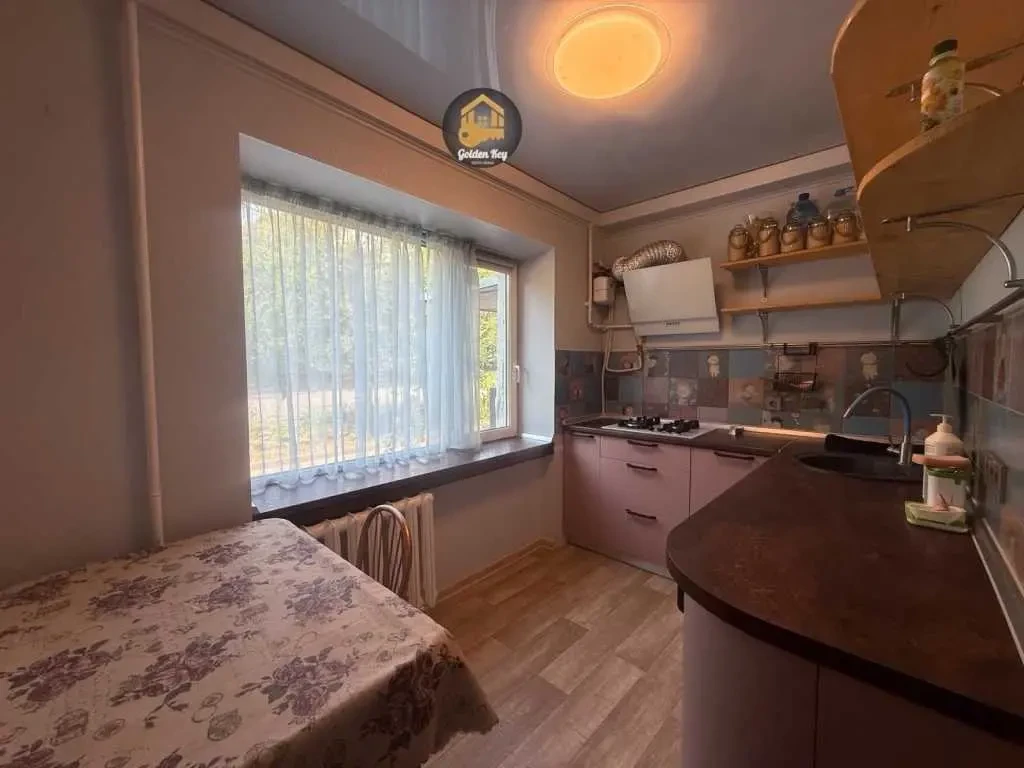 2-к квартира Вишгородський, Вишгород, Василя Симоненка 8 10