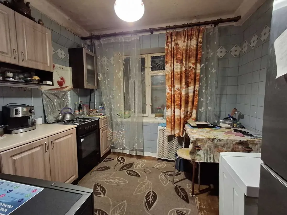 кімната Київ, Деснянський, Кубанської України  39 2