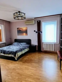2-к квартира Одеса, Київський, Королёва 85