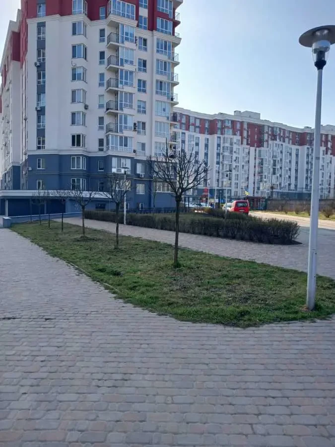 торгові площі Бучанський, Крюківщина, Єдностi 5 5