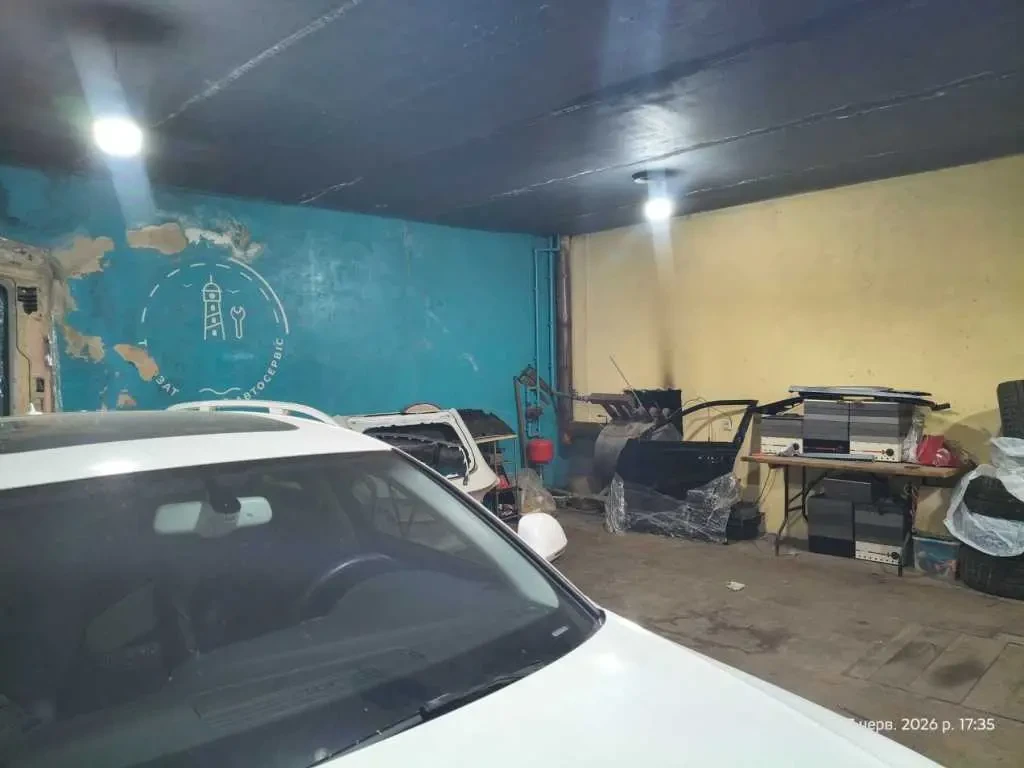 окремий гараж Київ, Деснянський, Пухівська 2 2