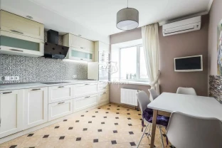 3-к квартира Київ, Солом`янський, Гарматна 38А