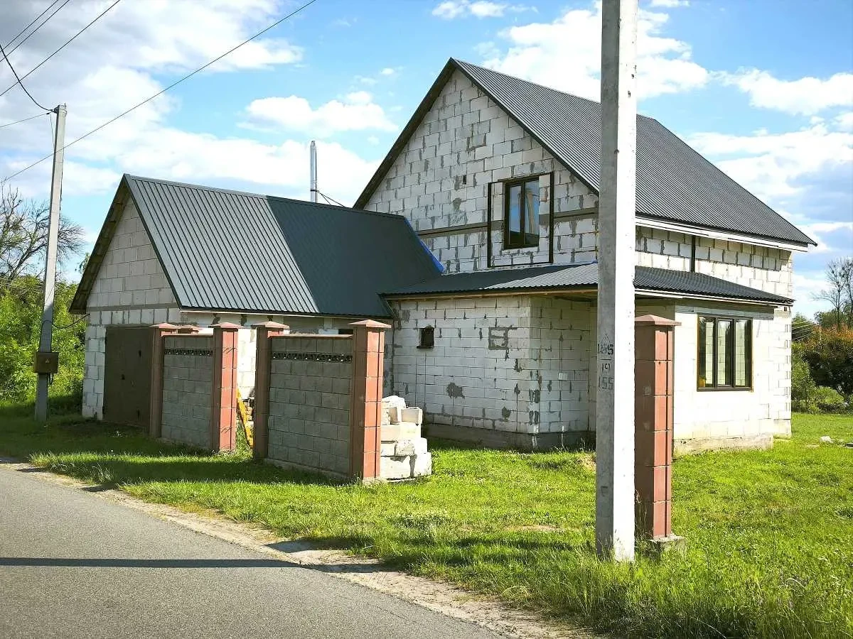 4-к будинок Бучанський, Макарів, Черешньових
