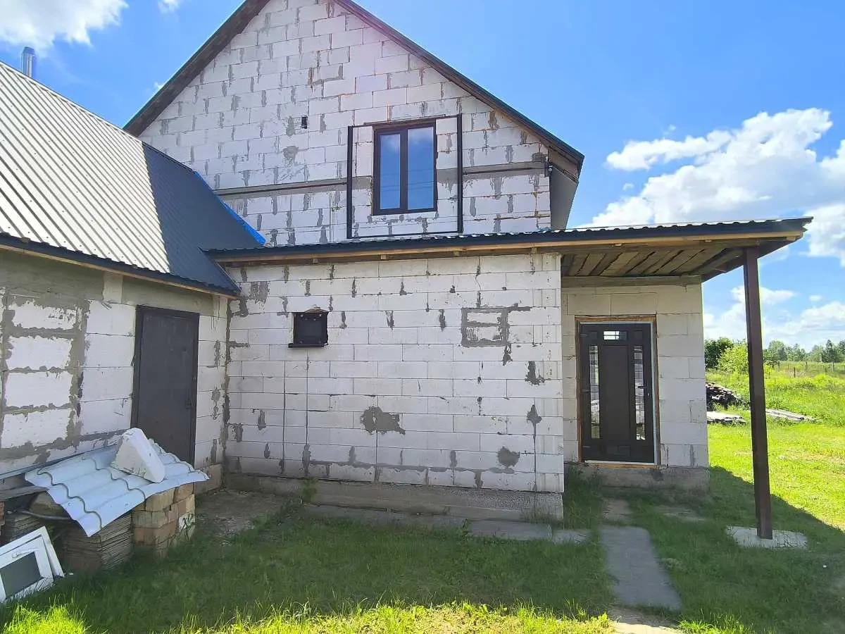 4-к будинок Бучанський, Макарів, Черешньових 4