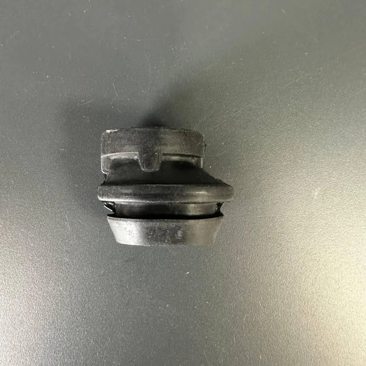 Подушка радіатора Ford DG9Z8124C