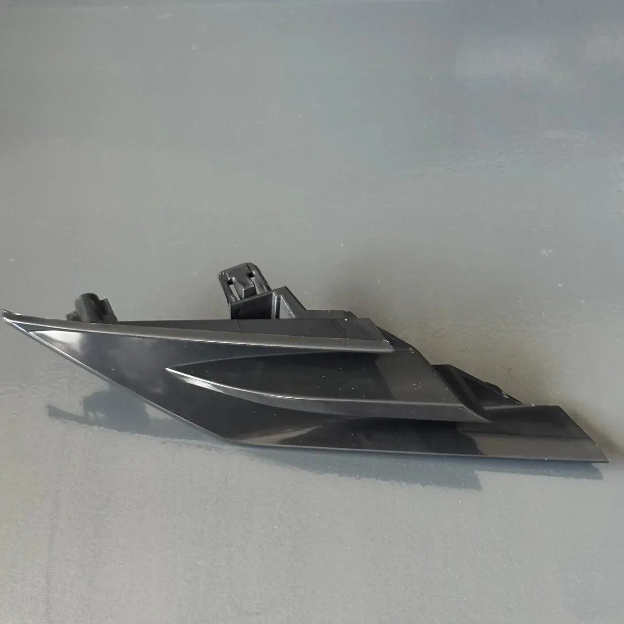 Накладка решетки права для Toyota Camry 70 LE XLE EU 2018- Camry 70 2018-2023 5312306120