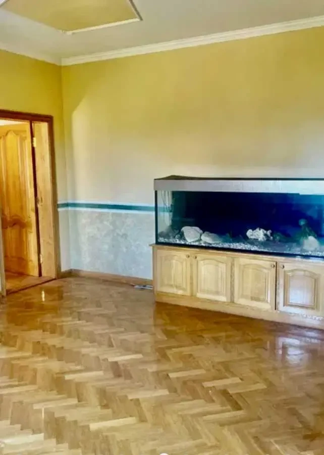 8-к будинок Бучанський, Стоянка, Ленина 1 10