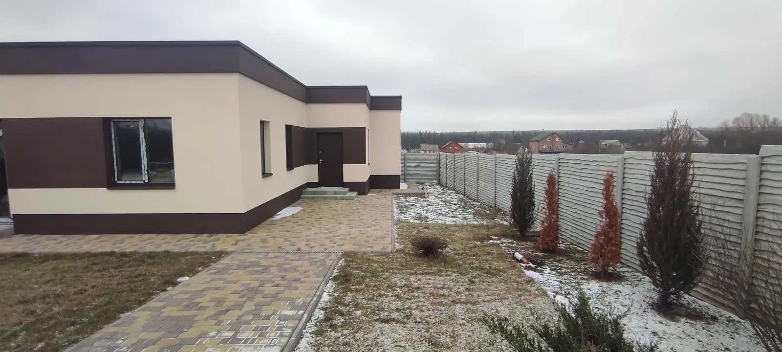 4-к будинок Дніпро, Новоолександрівка, Центральная
